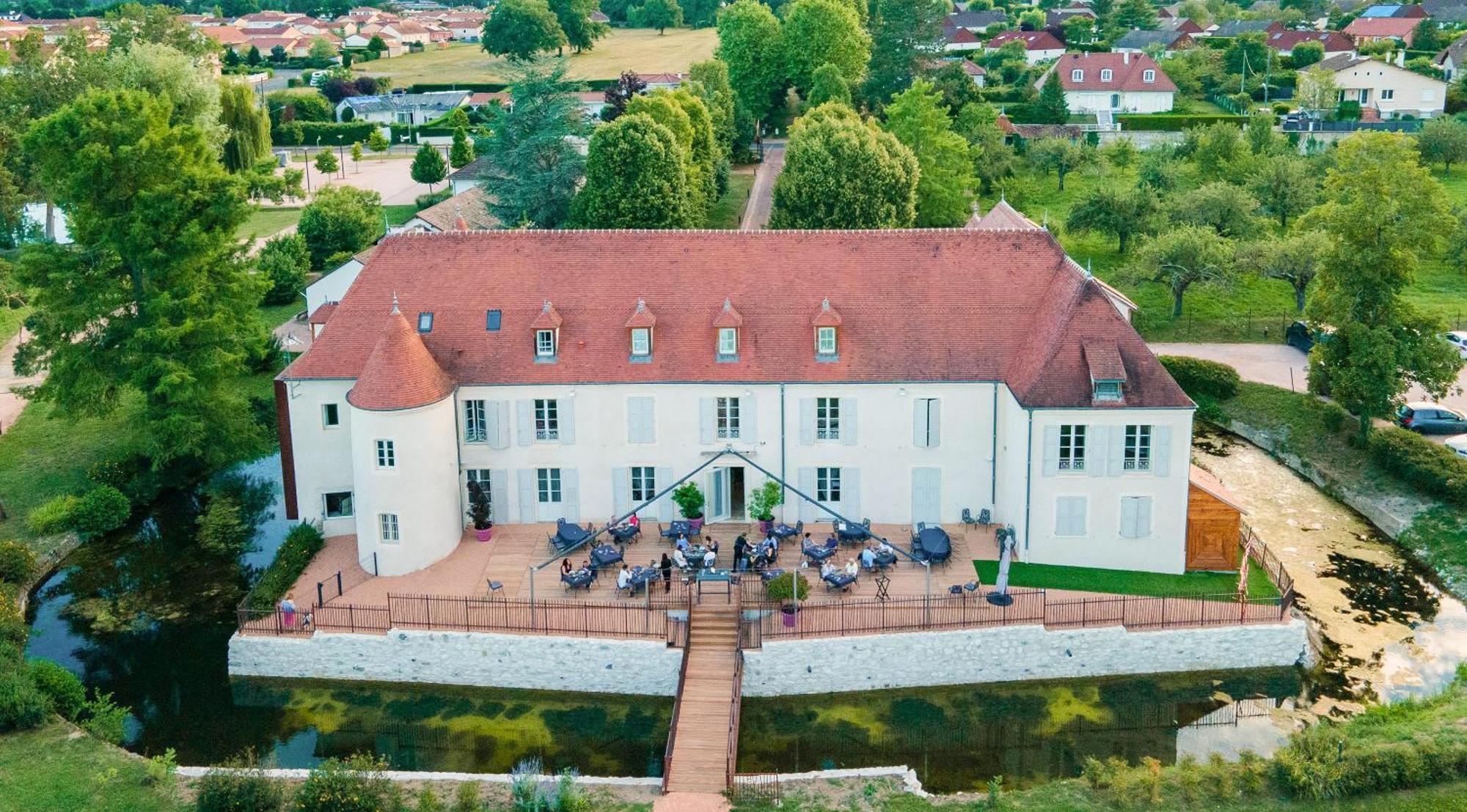 Chateau Du Bost - Teritoria Bellerive-sur-Allier Exterior photo